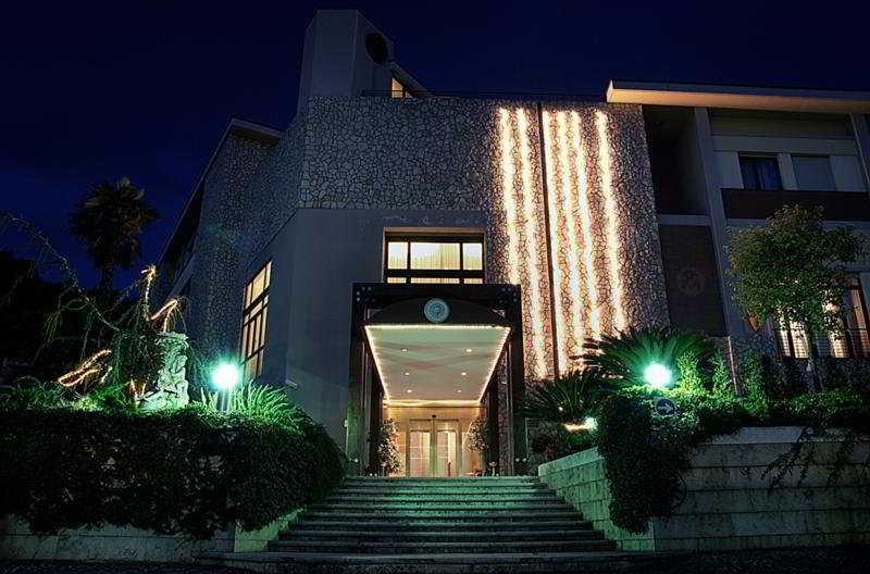 Solofra Palace Hotel & Resort Exterior foto